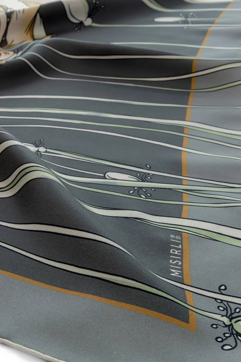 Antrasit Ekru Çiçek Desenli İpek Eşarp  Mısırlı 1951