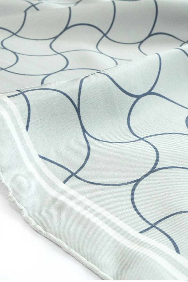 Açık Gri Dalga Desenli İpek Eşarp  Mısırlı 1951