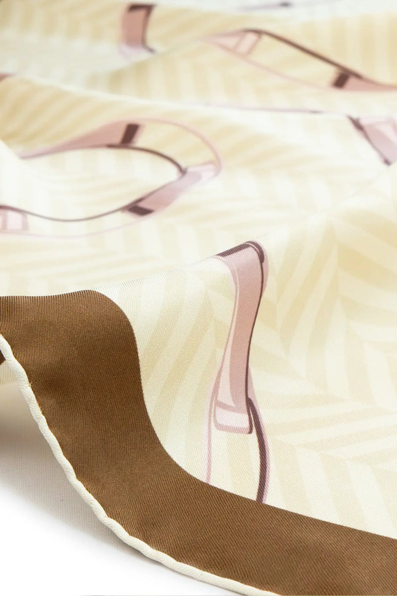 Açık Bej Pembe Zincir Motifli İpek Eşarp  Mısırlı 1951