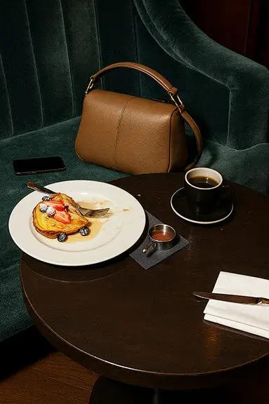 Taba Uzun Omuz Askılı Kadın Çanta  Mısırlı 1951