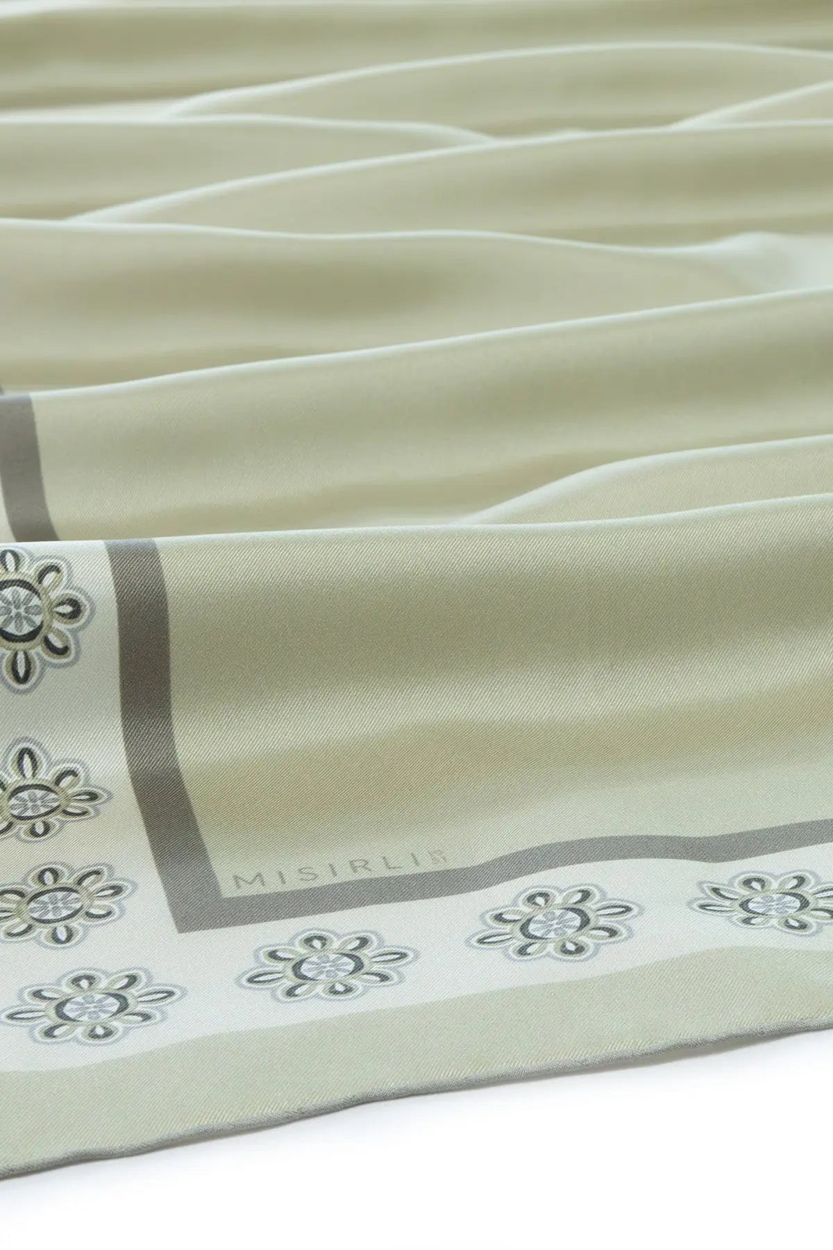 Açık Yeşil Kenarı Çiçek Desenli İpek Şal  Mısırlı 1951