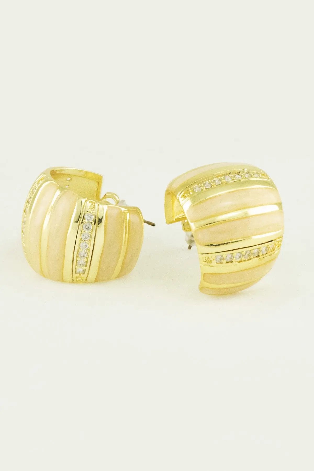 Gold Taş Detaylı Bombeli Küpe  Mısırlı 1951