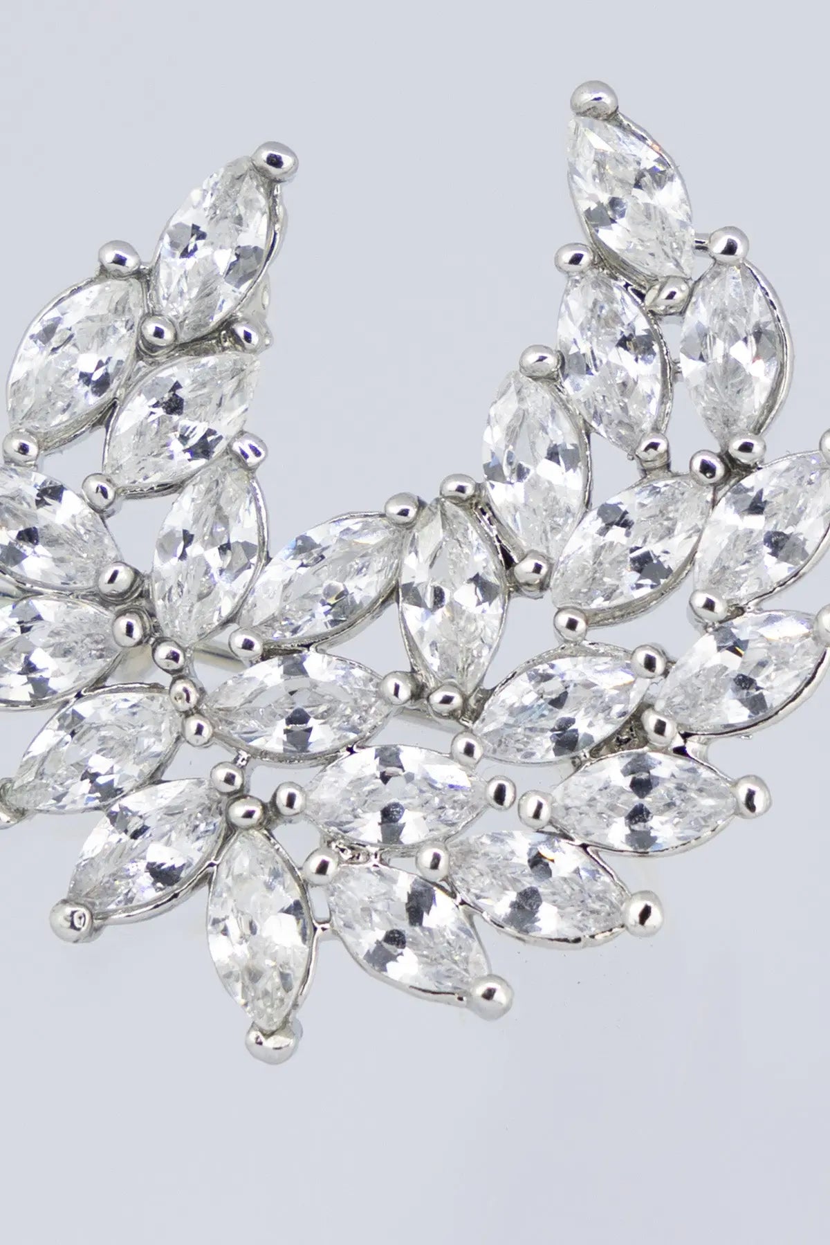 Silver Işıltılı Kristal Çelenk Broş  Mısırlı 1951