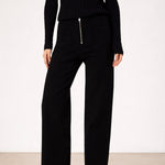 Siyah Cep Detaylı Fermuarlı Kadın Pantolon