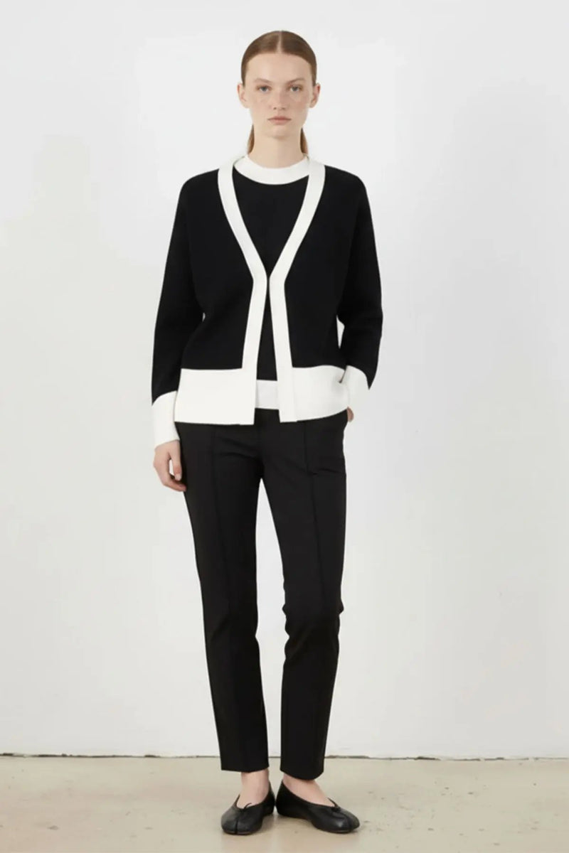 Siyah Beyaz Manşetli V Yaka Kadın Hırka  Mısırlı 1951