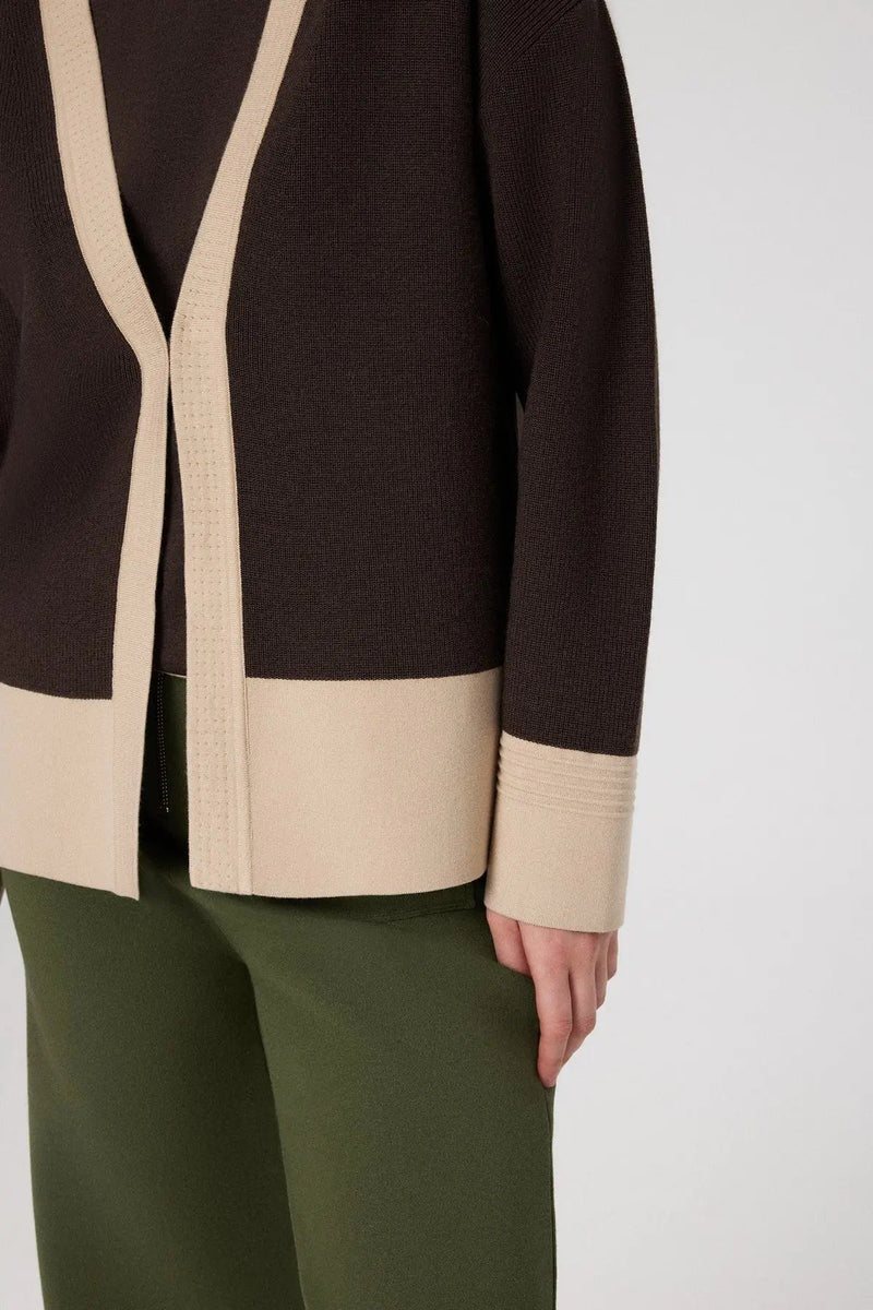 Kahverengi Bej Manşetli V Yaka Kadın Hırka  Mısırlı 1951