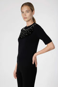 Siyah Yakası İşlemeli Triko Kadın Kazak