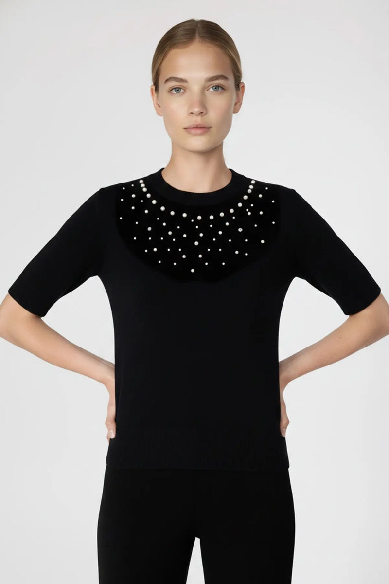 Siyah Yakası İşlemeli Triko Kadın Kazak