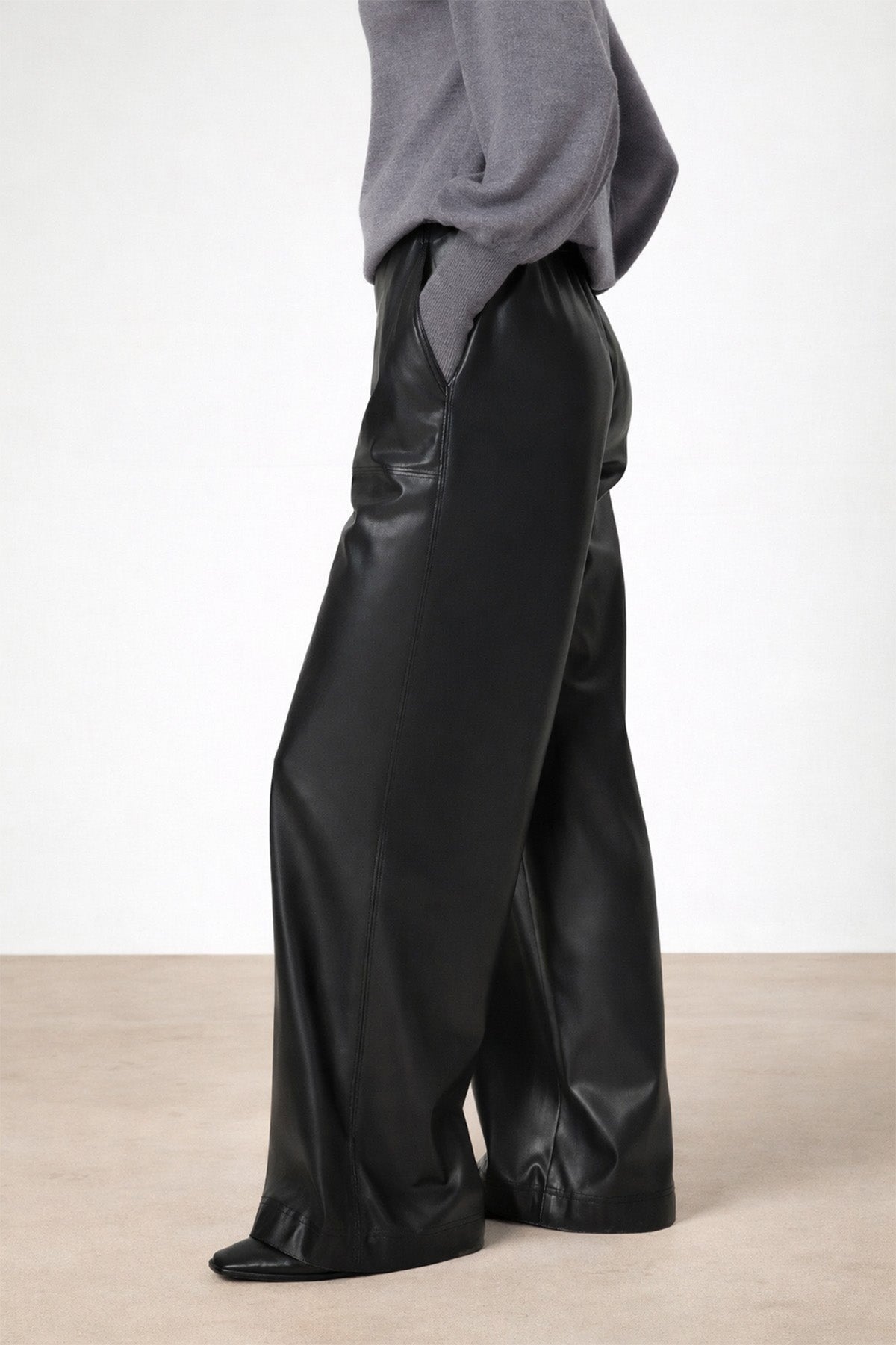 Siyah Suni Deri Kadın Pantolon