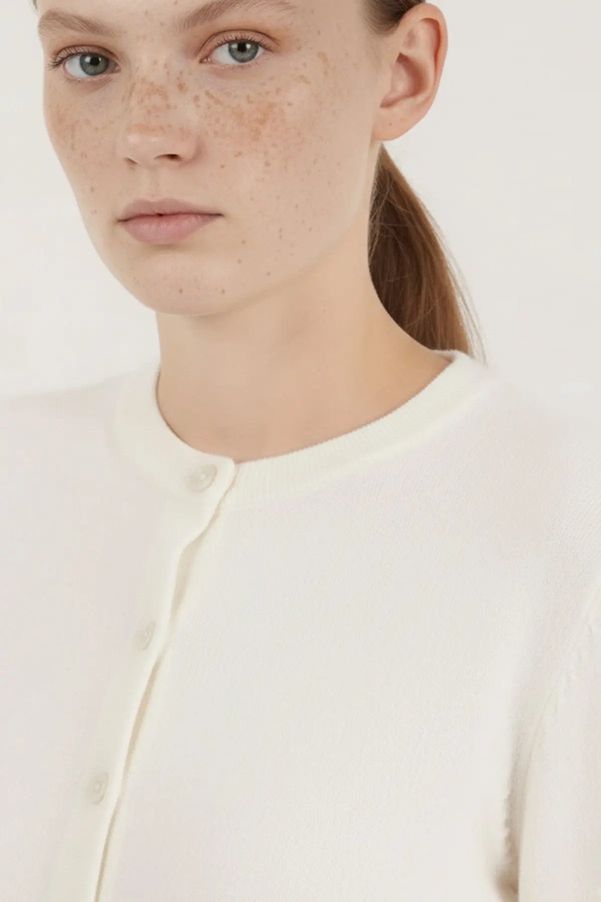 Ekru Bisiklet Yaka Düğmeli Kadın Hırka  Mısırlı 1951