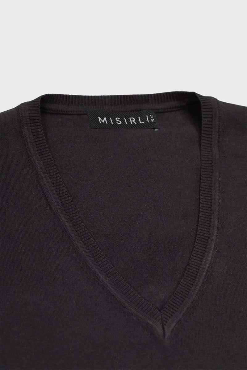 Siyah V Yaka Kadın Tişört  Mısırlı 1951