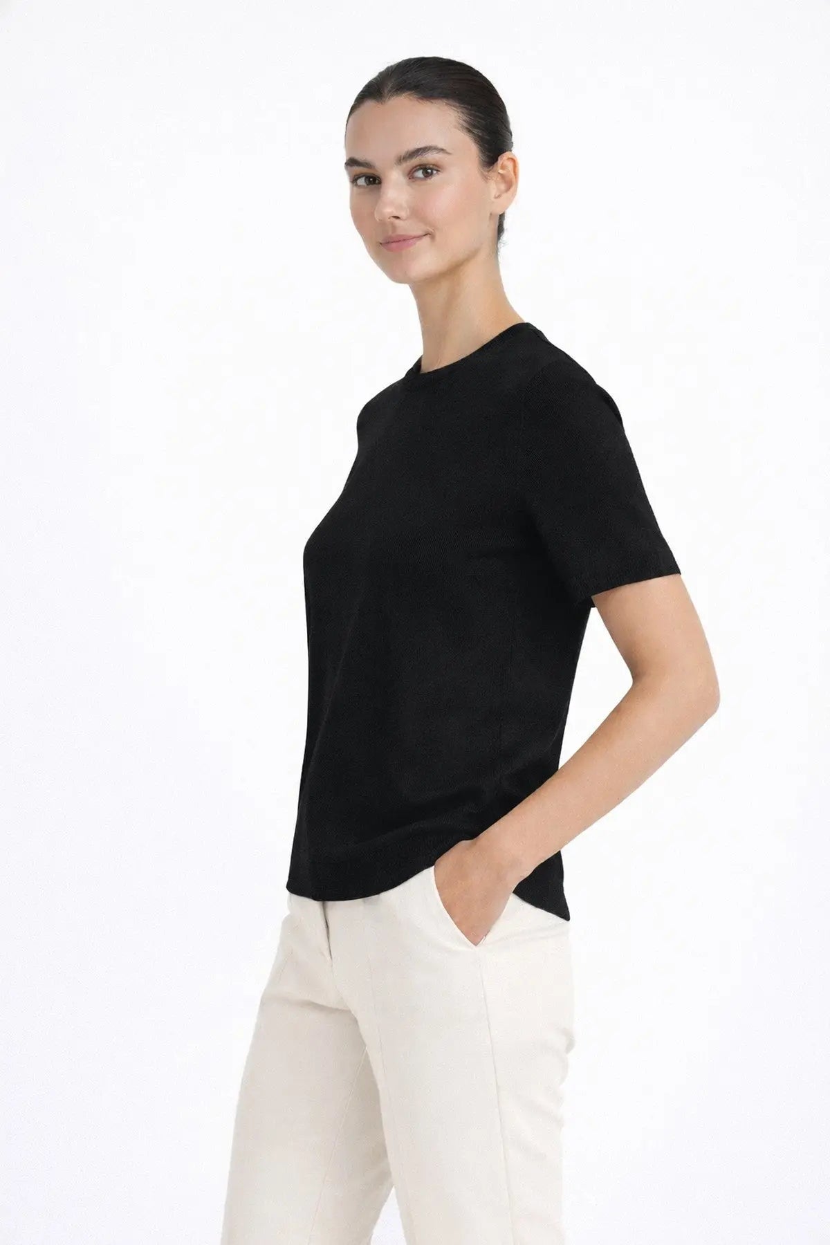 Siyah Yuvarlak Yaka Kadın Kazak  Mısırlı 1951