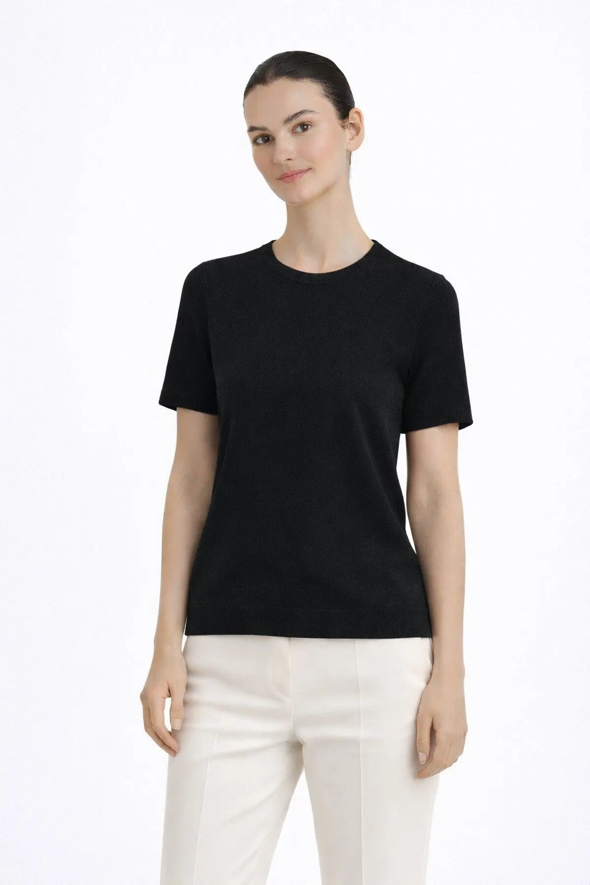 Siyah Yuvarlak Yaka Kadın Kazak  Mısırlı 1951