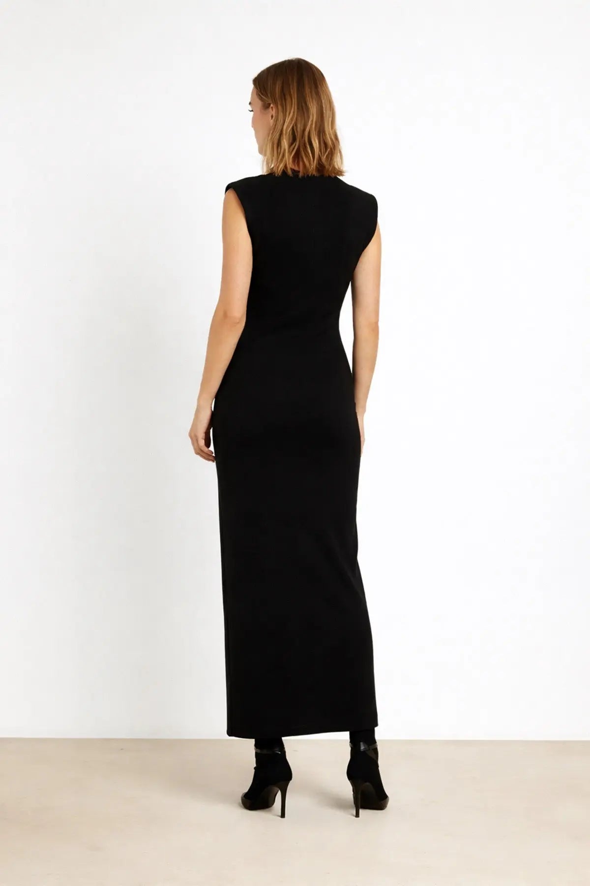 Siyah Kolsuz Uzun Elbise  Mısırlı 1951