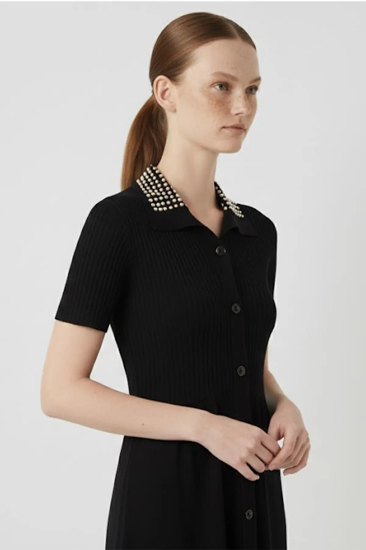 Siyah İnci Detaylı Önden Düğmeli Elbise  Mısırlı 1951