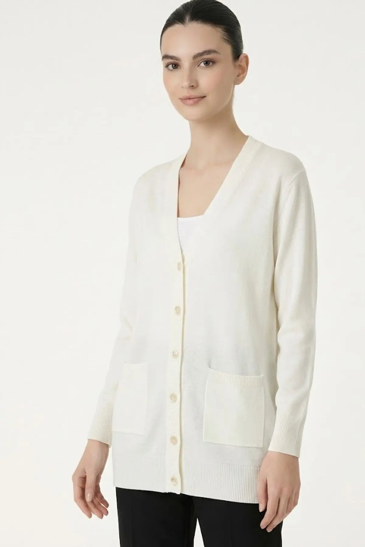 Ekru V Yaka Düğmeli Kadın Hırka  Mısırlı 1951