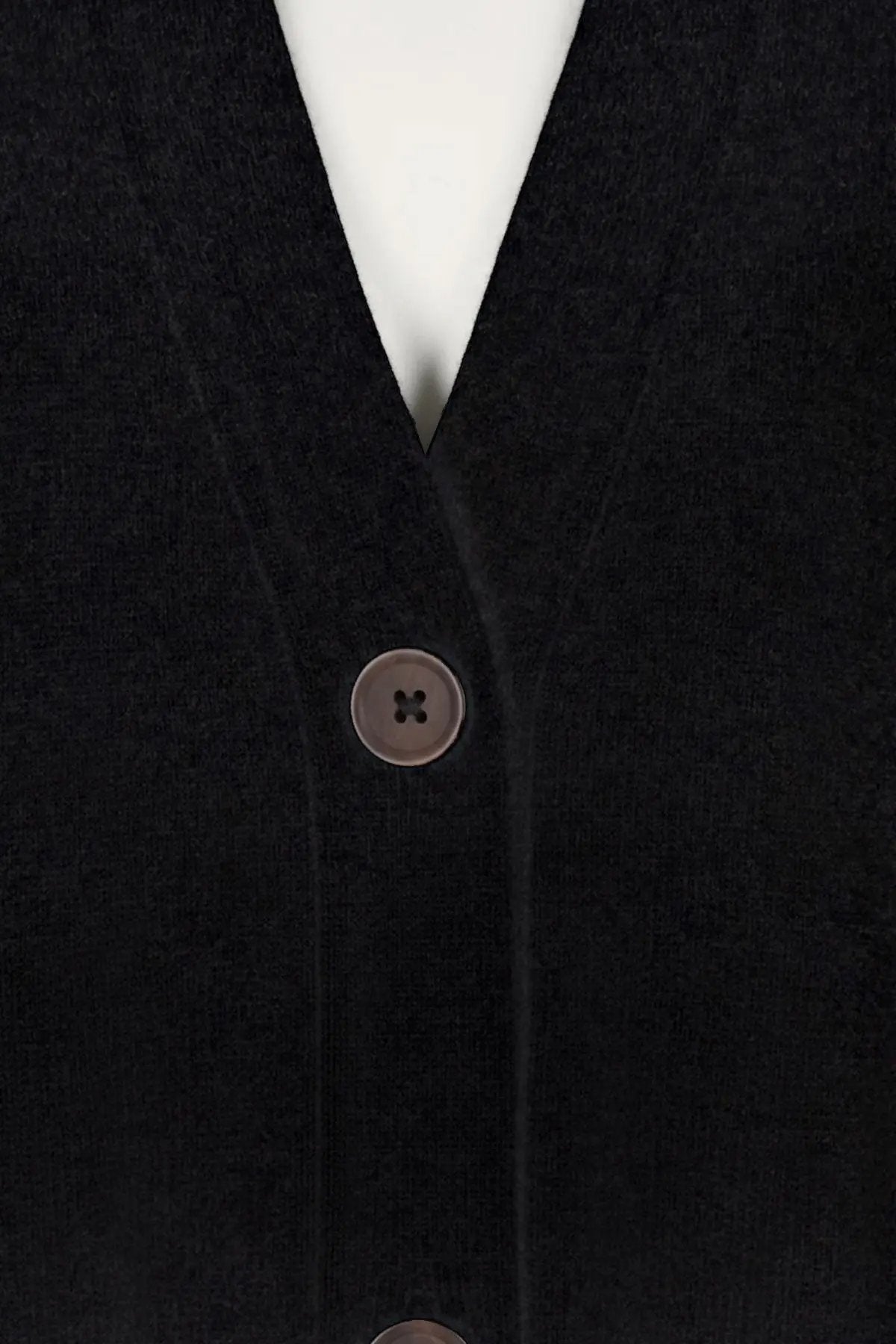 Siyah Boydan Düğmeli Uzun Kadın Hırka  Mısırlı 1951