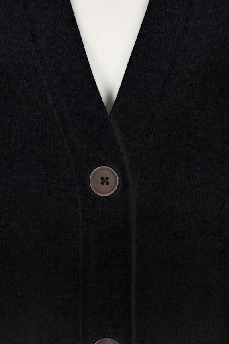 Siyah Boydan Düğmeli Uzun Kadın Hırka  Mısırlı 1951