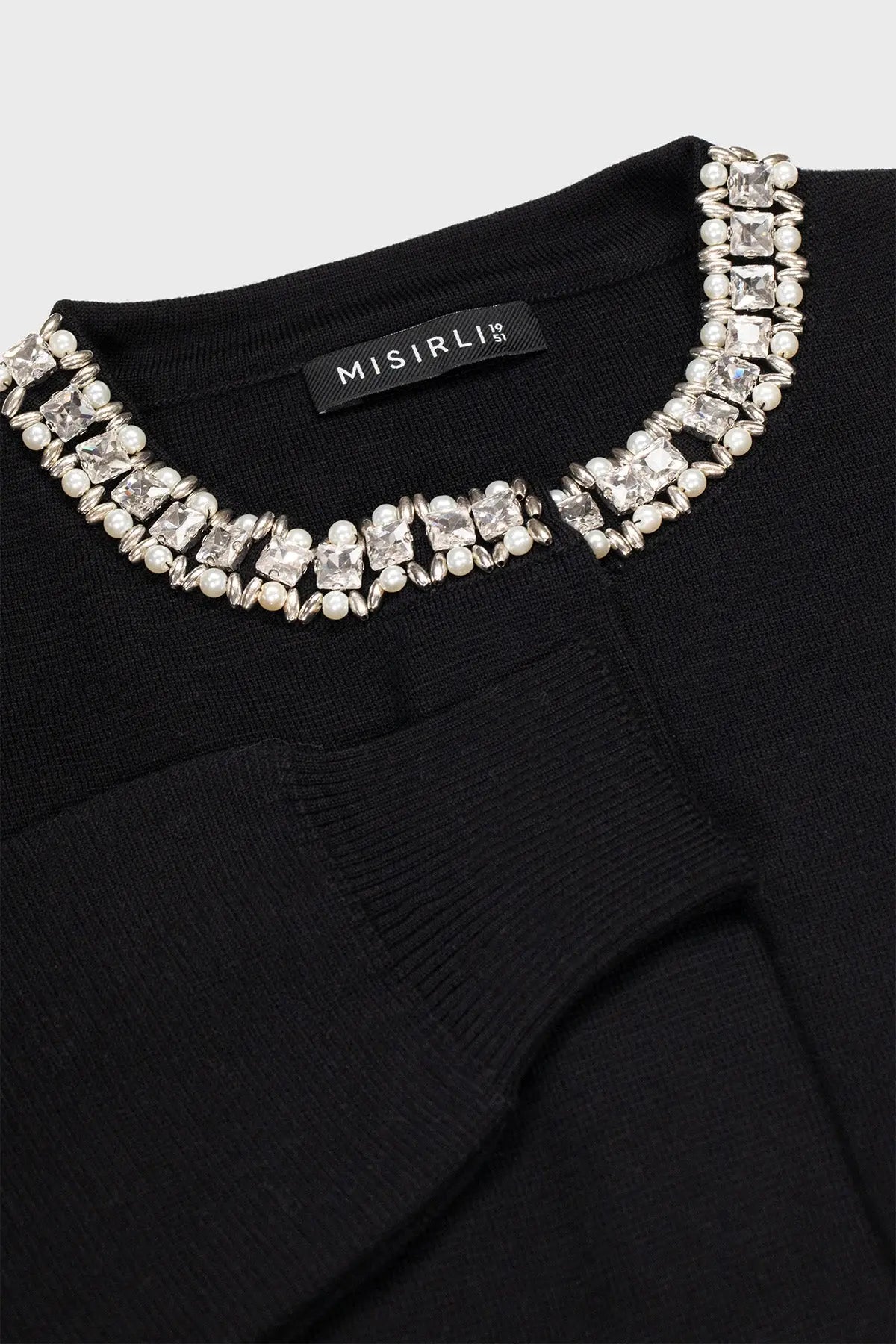 Siyah Yakası Taş İşlemeli Kadın Hırka  Mısırlı 1951