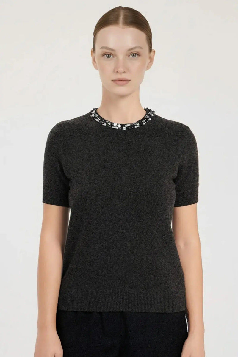 Koyu Gri Taş ve Boncuk İşlemeli Kadın Kazak  Mısırlı 1951