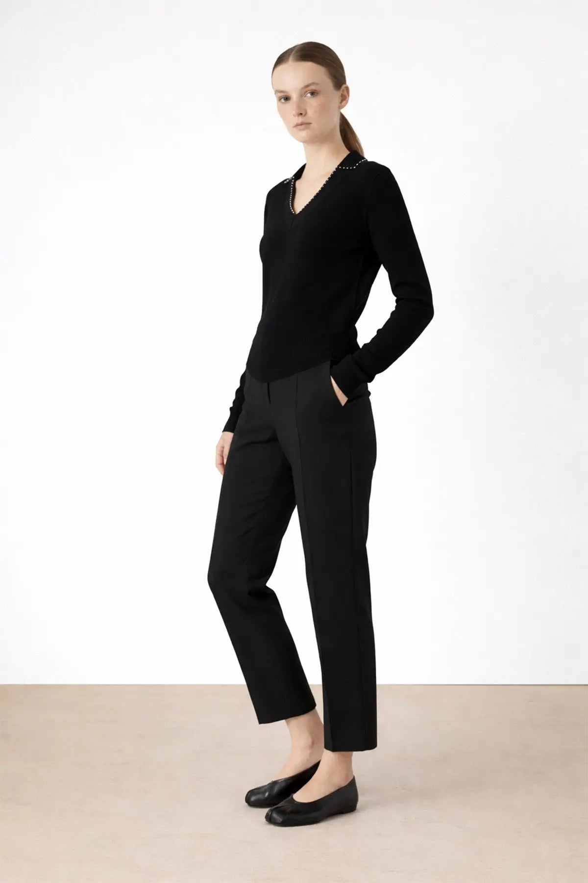 Siyah Yakası İnci Detaylı Kadın Kazak  Mısırlı 1951