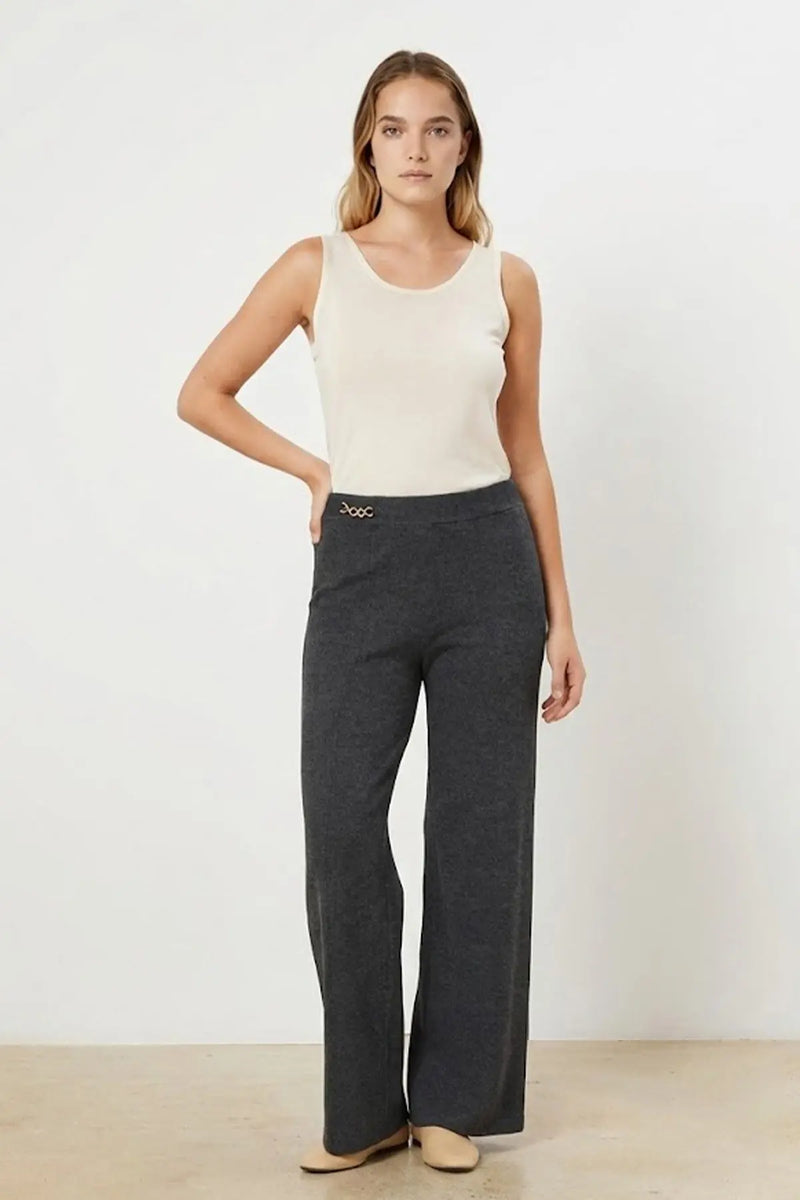 Koyu Gri Zincir Aksesuarlı Kadın Pantolon  Mısırlı 1951