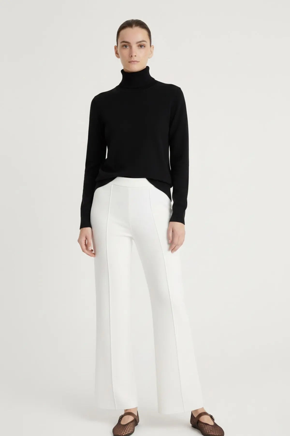 Siyah Boğazlı Kadın Kazak  Mısırlı 1951