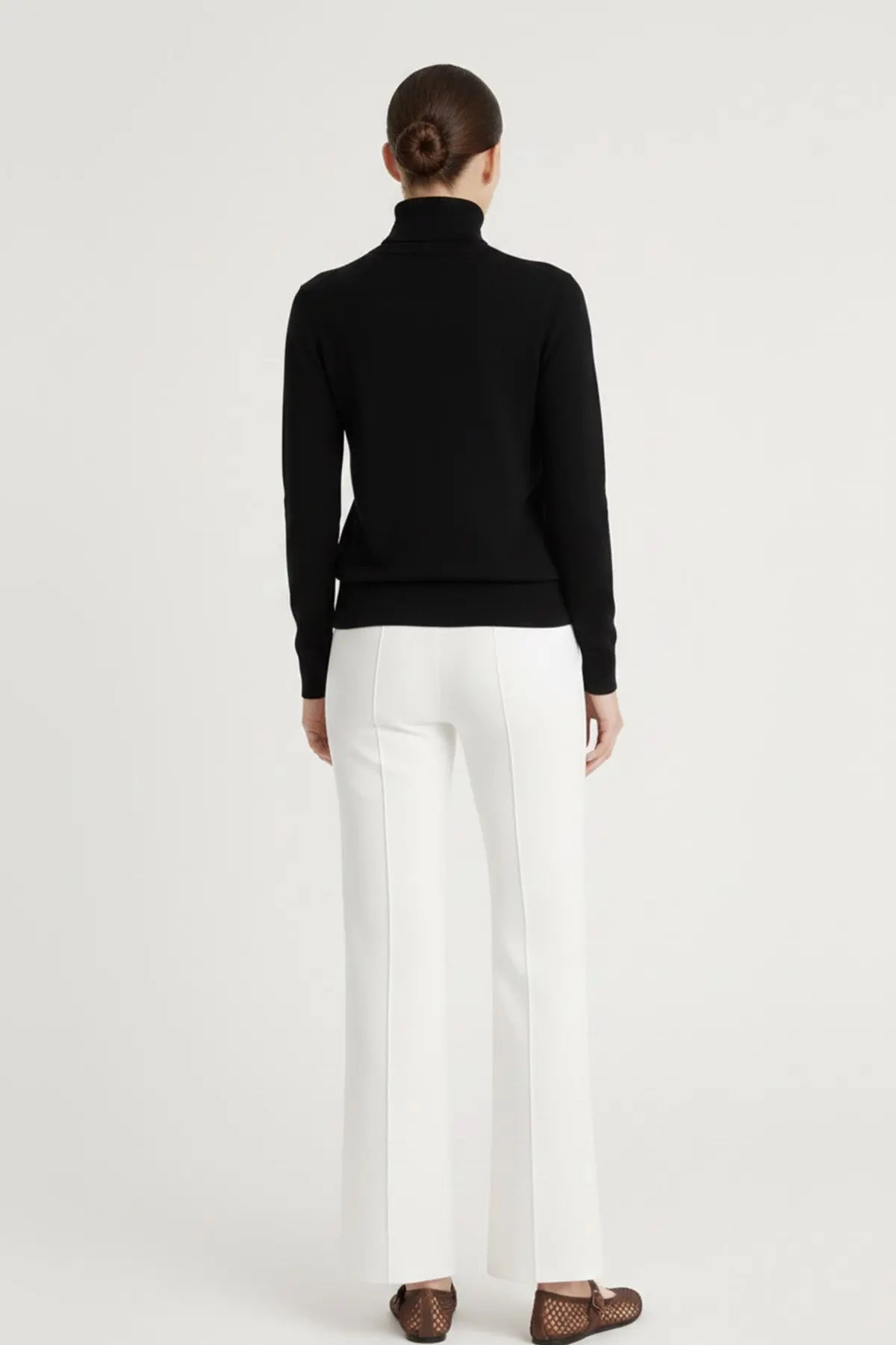 Siyah Boğazlı Kadın Kazak  Mısırlı 1951