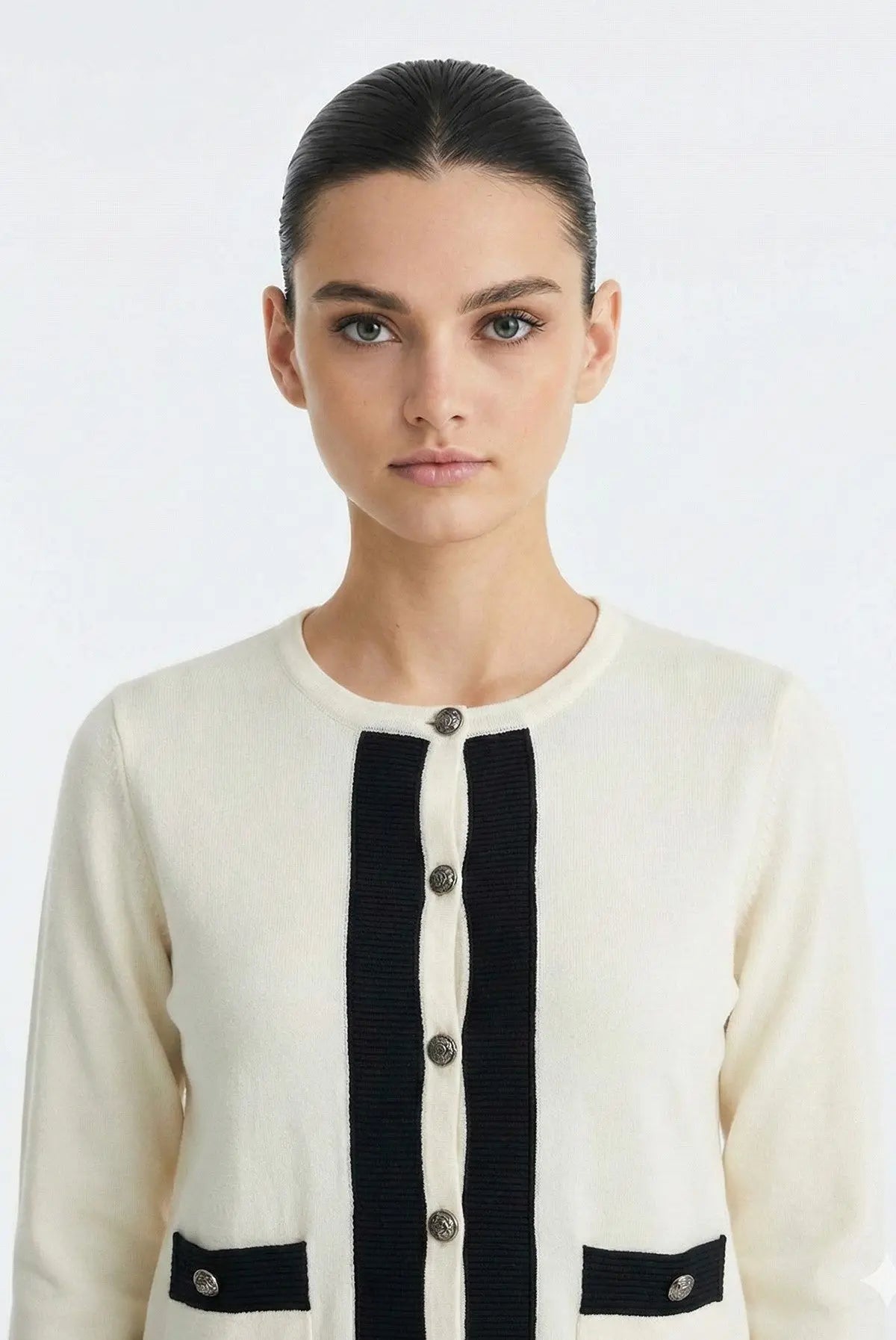 Ekru Siyah Kontrast Biyeli Kadın Hırka  Mısırlı 1951