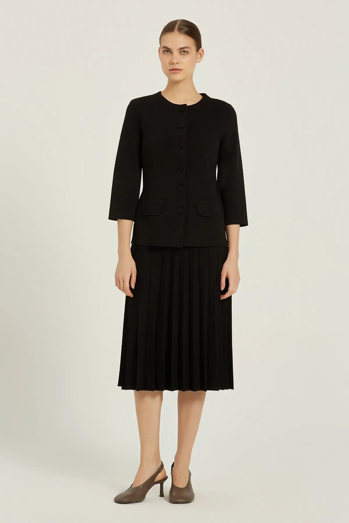 Siyah Truvakar Kollu Düğmeli Kadın Ceket  Mısırlı 1951