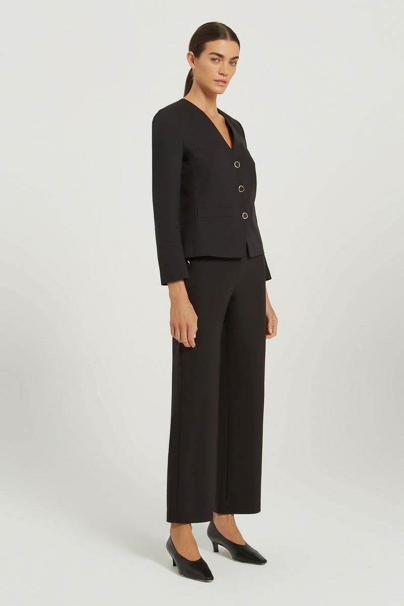 Siyah V Yaka Düğmeli Kadın Ceket