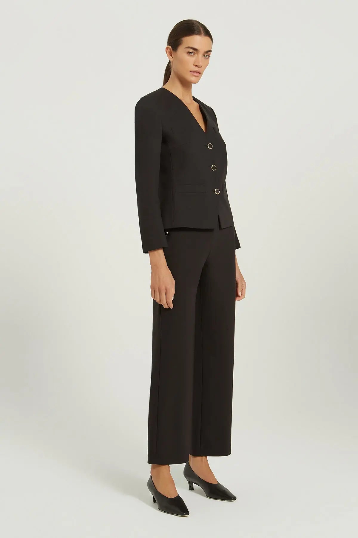 Siyah V Yaka Düğmeli Kadın Ceket  Mısırlı 1951