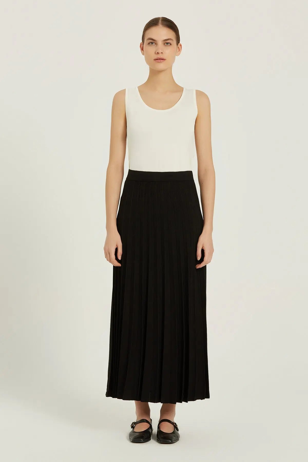 Siyah Piliseli Uzun Triko Etek  Mısırlı 1951