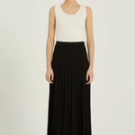 Siyah Piliseli Uzun Triko Etek  Mısırlı 1951