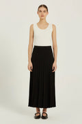 Siyah Piliseli Uzun Triko Etek