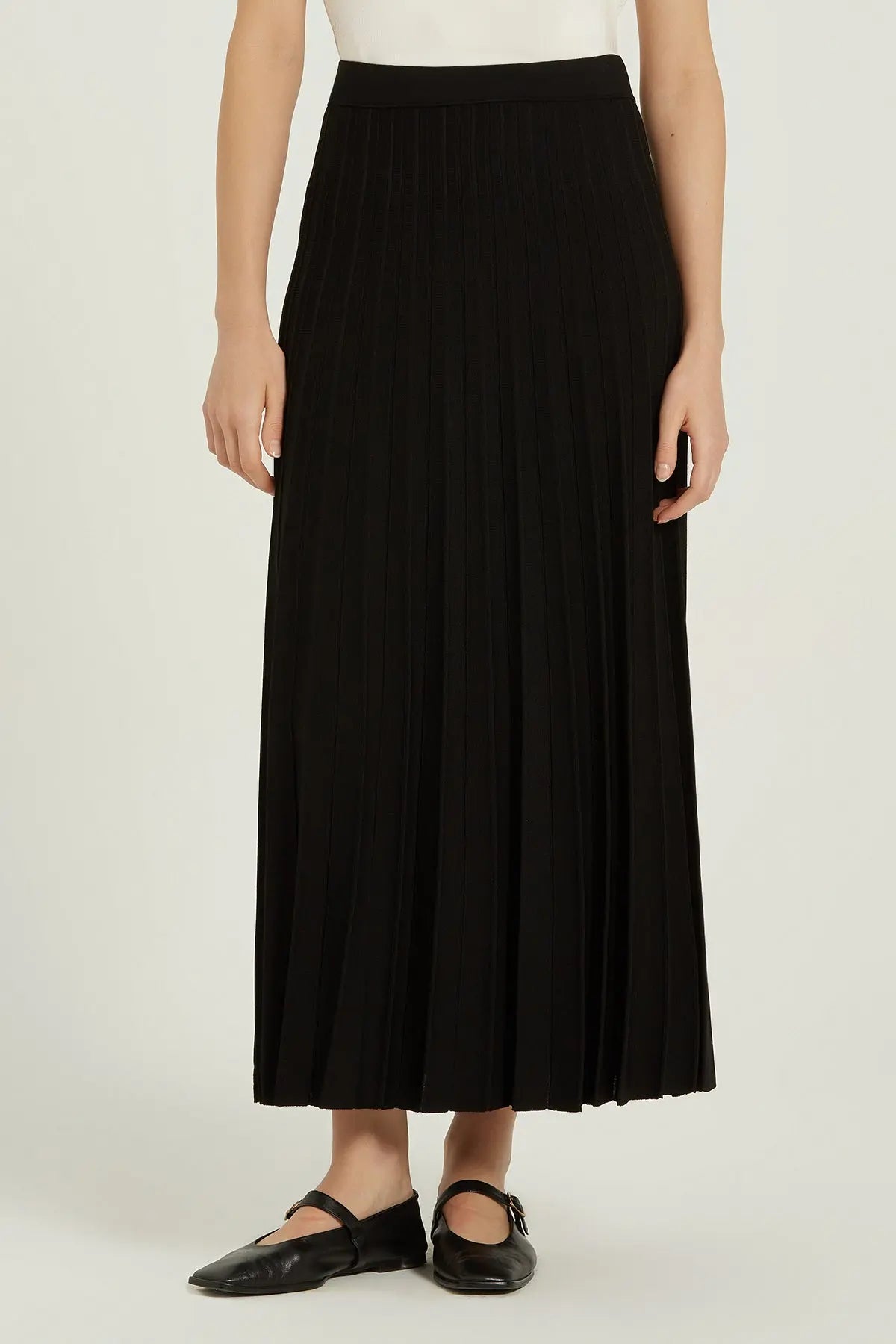 Siyah Piliseli Uzun Triko Etek  Mısırlı 1951