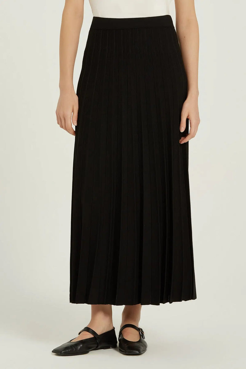 Siyah Piliseli Uzun Triko Etek  Mısırlı 1951