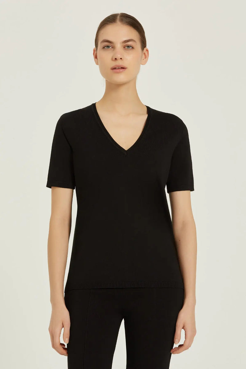 Siyah V Yaka Triko Kadın Tişört  Mısırlı 1951