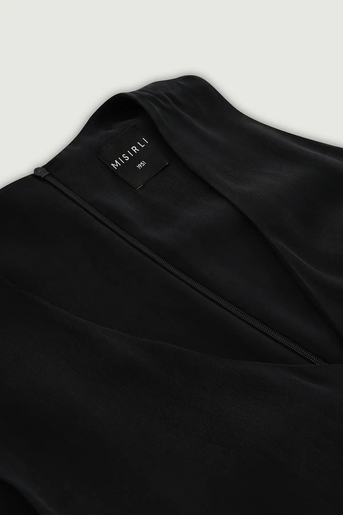 Siyah Cep Detaylı Kolsuz Uzun Elbise  Mısırlı 1951