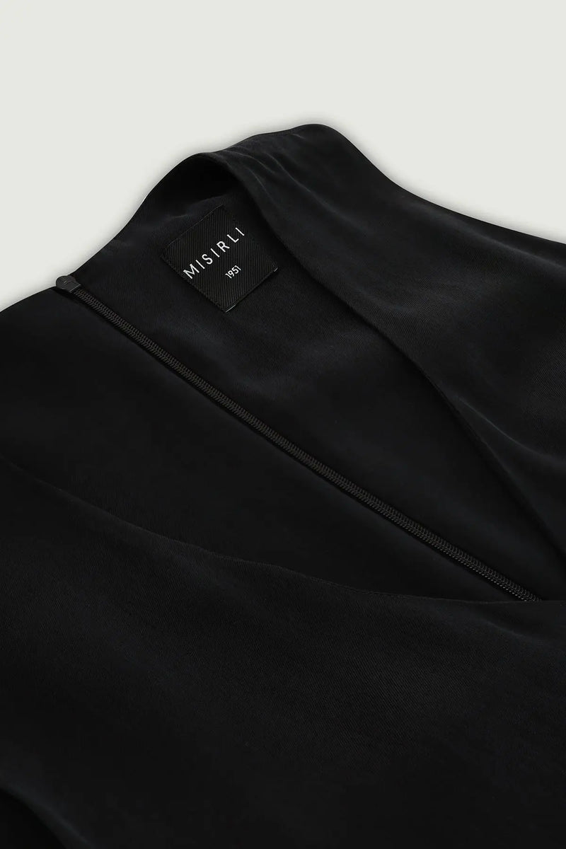 Siyah Cep Detaylı Kolsuz Uzun Elbise