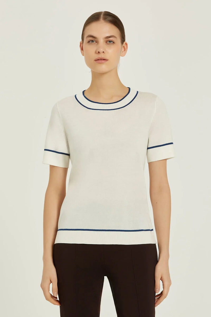 Ekru Lacivert Şerit Detaylı Kadın Tişört  Mısırlı 1951