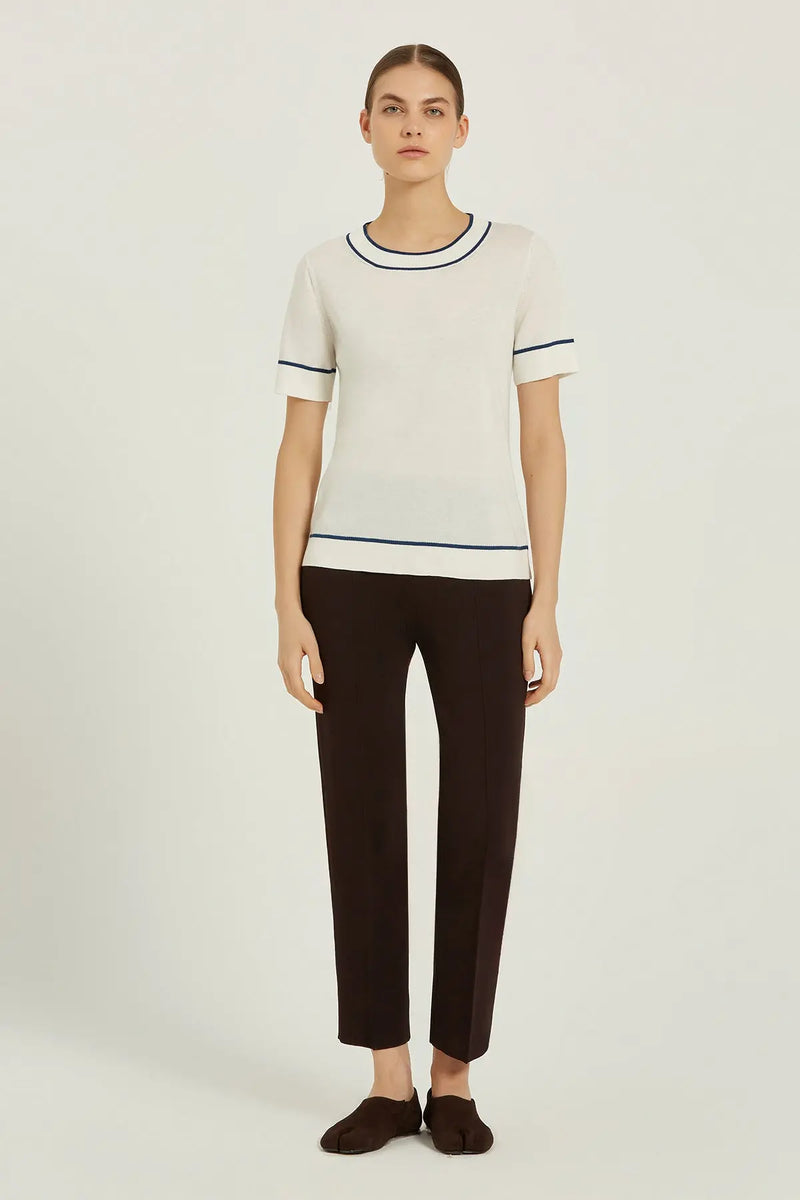 Ekru Lacivert Şerit Detaylı Kadın Tişört  Mısırlı 1951