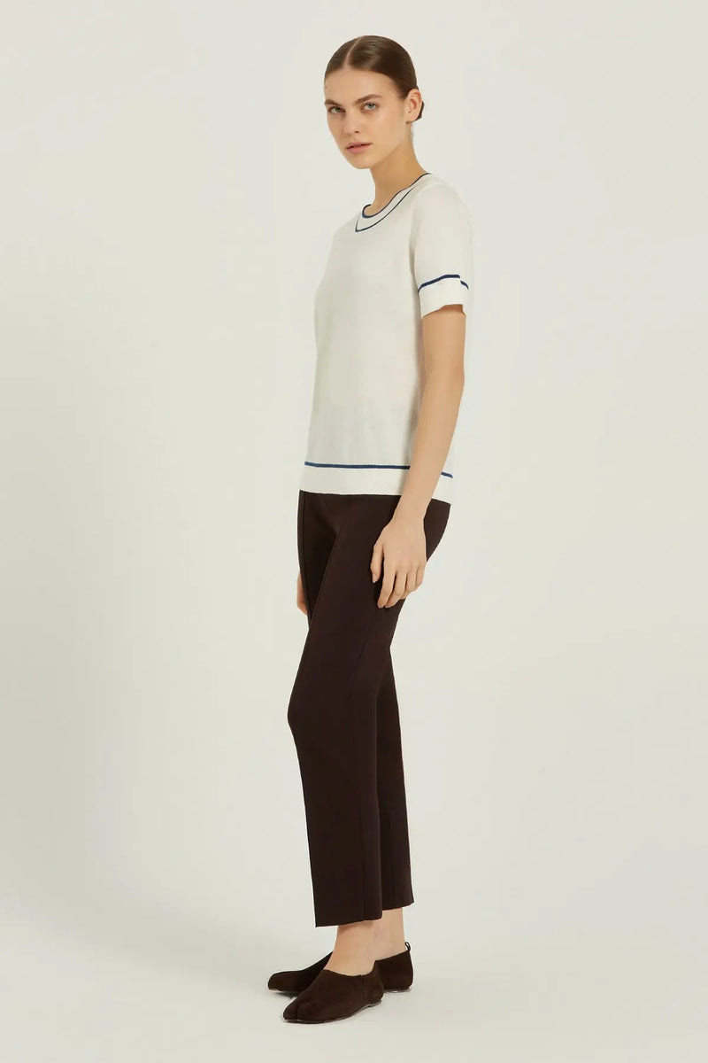 Ekru Lacivert Şerit Detaylı Kadın Tişört  Mısırlı 1951