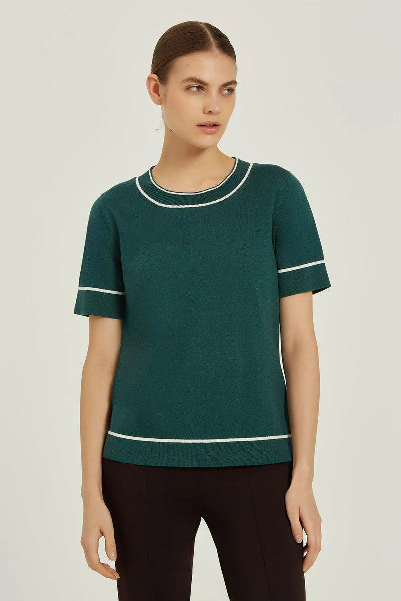 Zümrüt Yeşili Şerit Detaylı Kadın Tişört  Mısırlı 1951