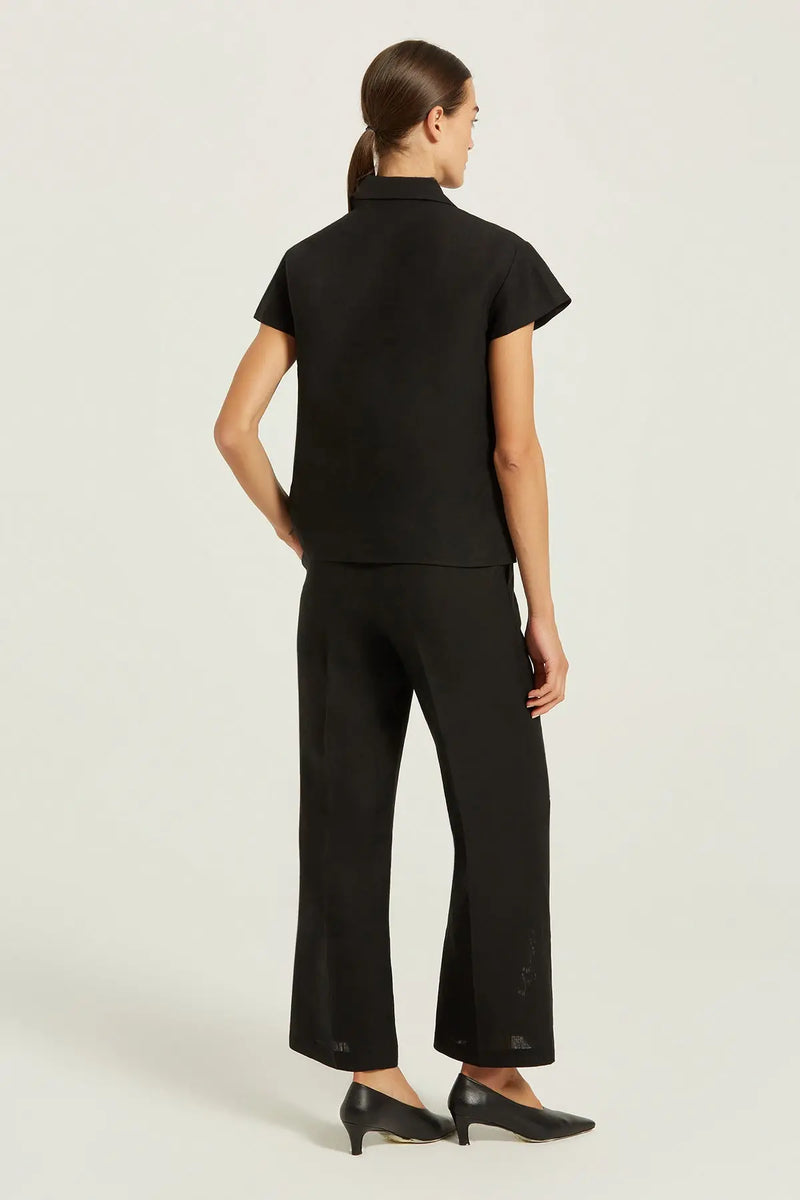 Siyah Fisto Detaylı Kısa Kollu Kadın Gömlek  Mısırlı 1951