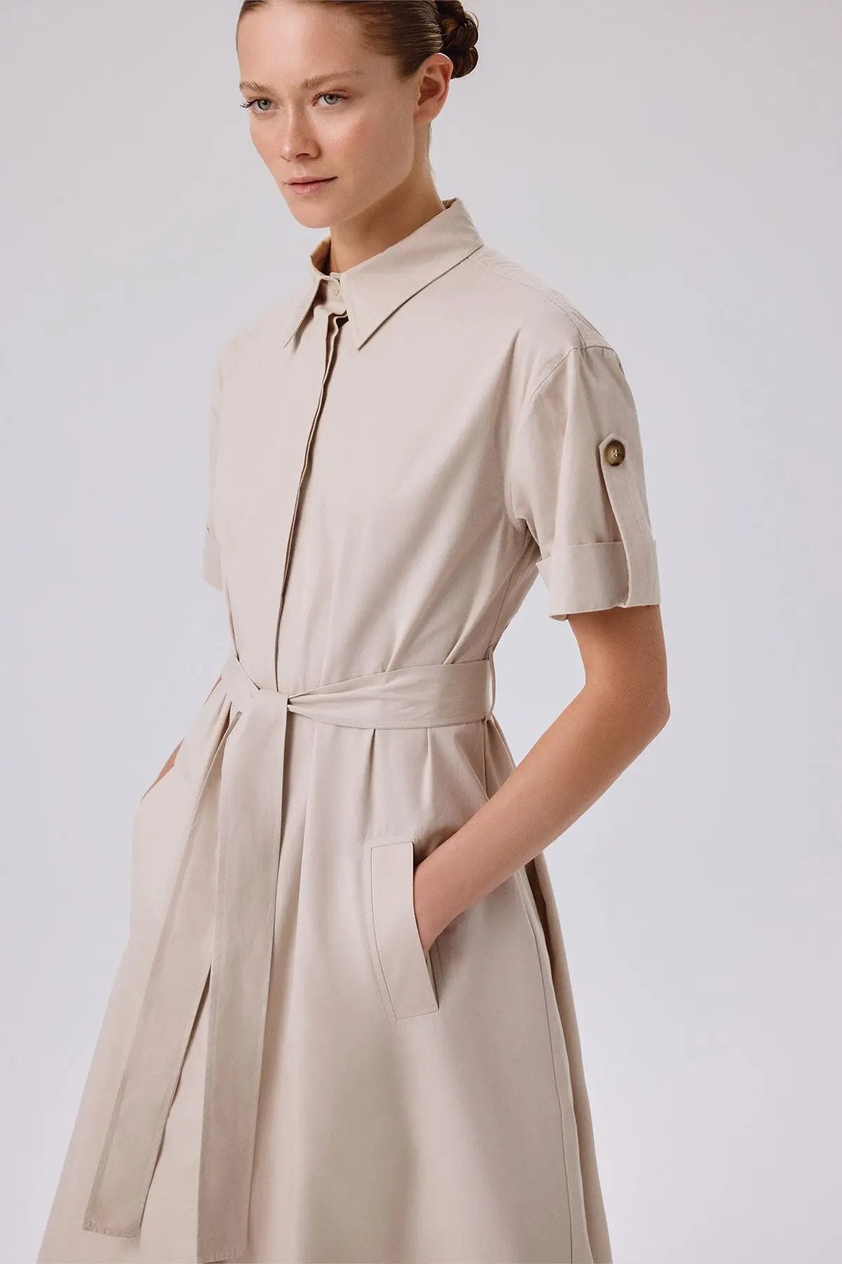 Açık Bej Gömlek Yaka Kısa Kollu Uzun Elbise  Mısırlı 1951