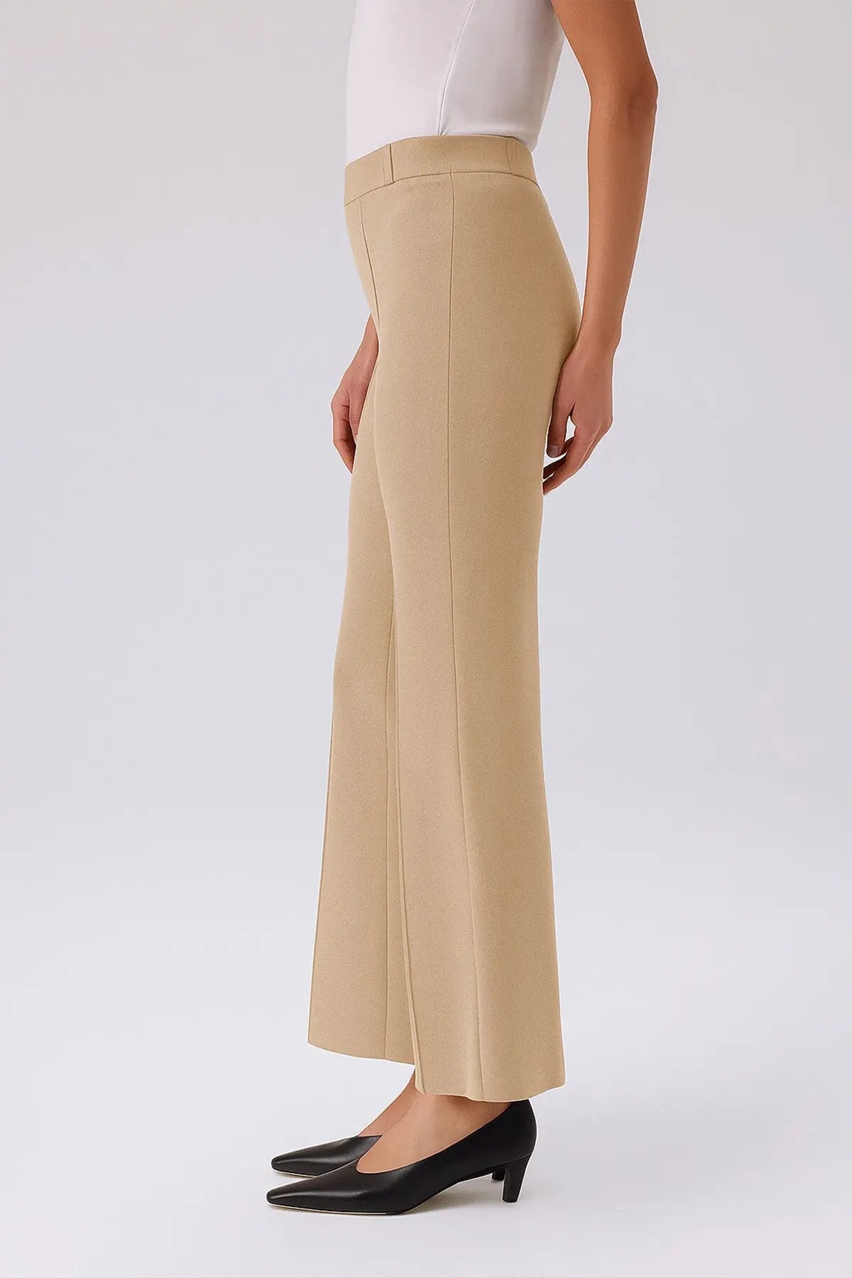 Açık Bej Nervürlü İspanyol Paça Kadın Pantolon  Mısırlı 1951