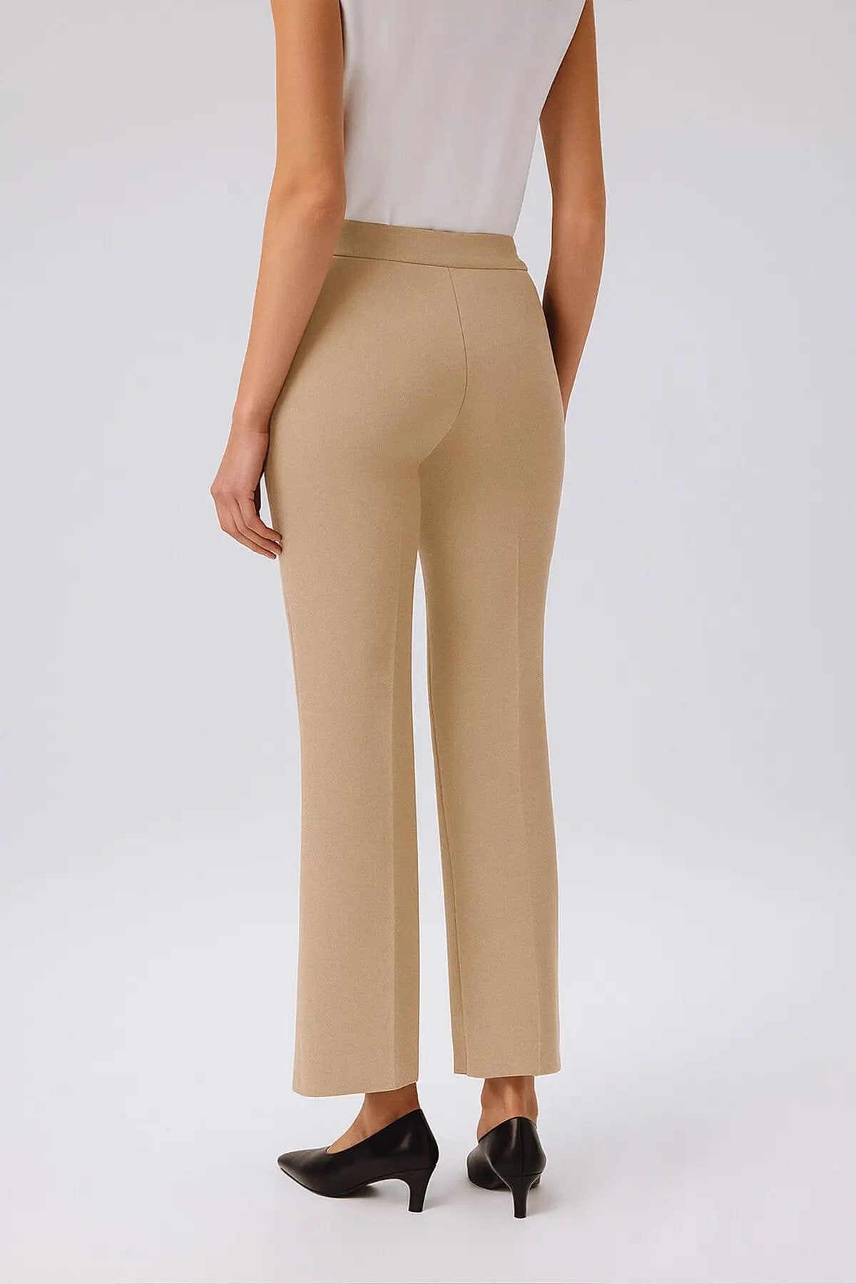 Açık Bej Nervürlü İspanyol Paça Kadın Pantolon  Mısırlı 1951