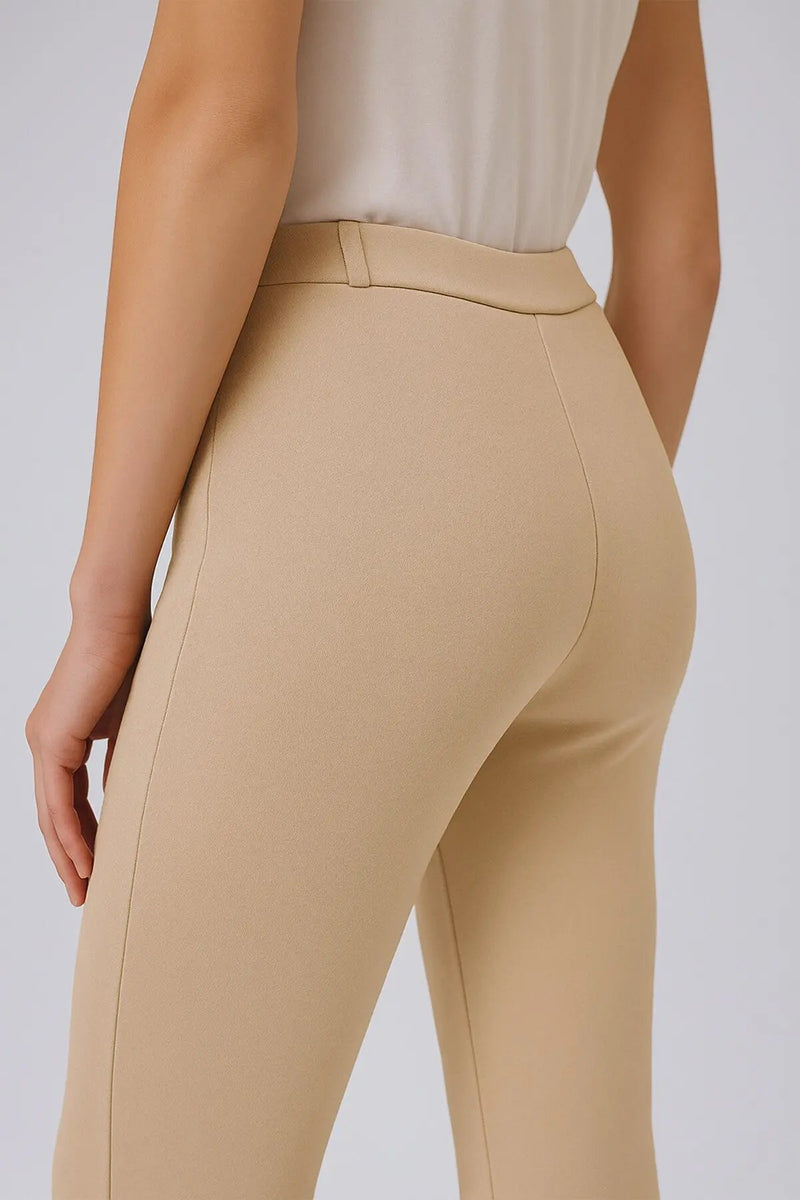 Açık Bej Nervürlü İspanyol Paça Kadın Pantolon