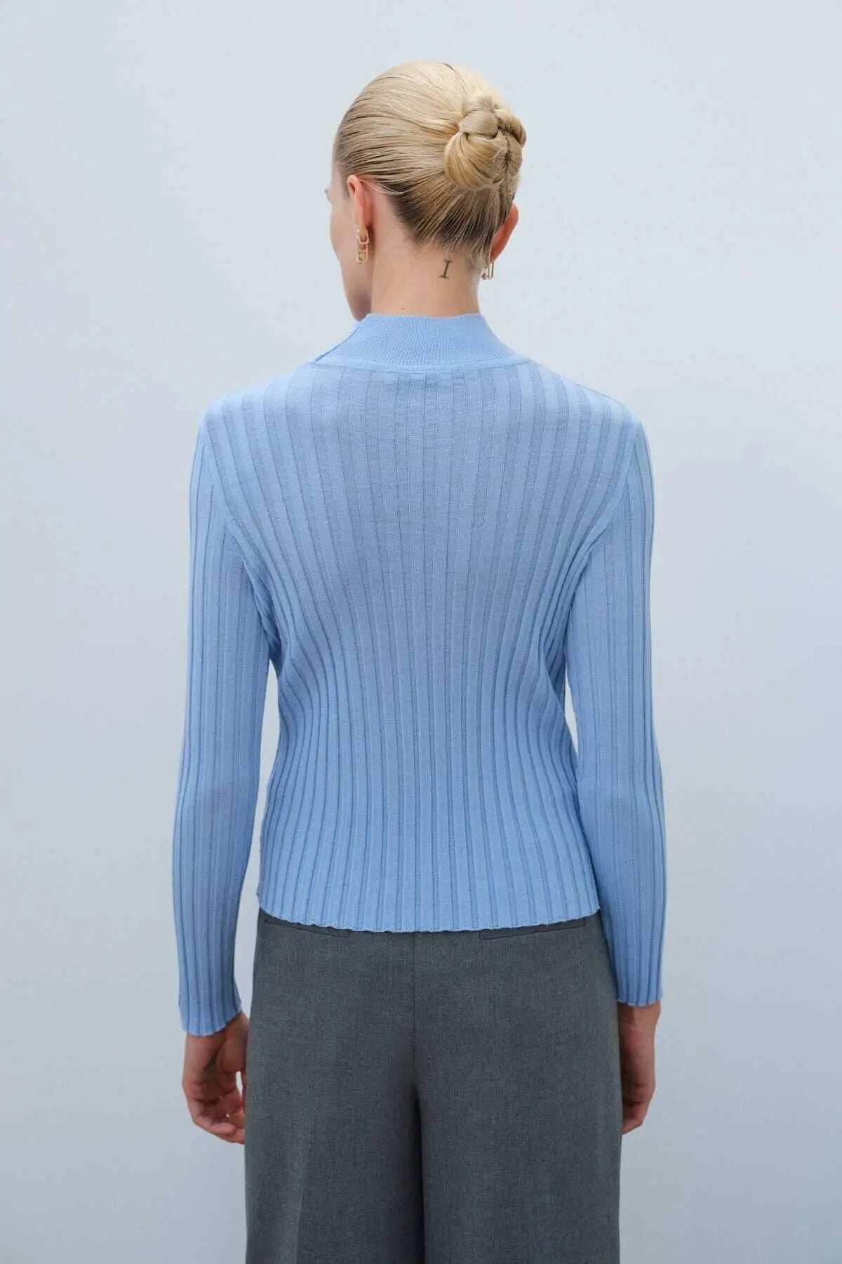 Açık Mavi Yarım Boğazlı Kadın Kazak  Mısırlı 1951